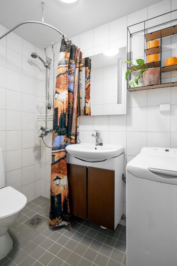 Wehost Spacious Traveller'S Hq Above Metro @Vilhonvuorenkuja 16 Apartment Helsinki Exterior photo